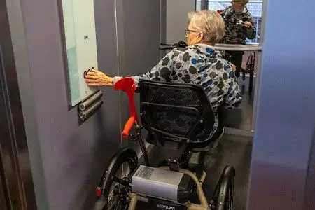 Easy-Rider-Compact-nieuwe-van-Raam-driewielfiets-past-in-lift